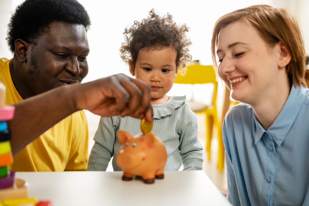 educação financeira desde cedo: como falar sobre dinheiro com as crianças